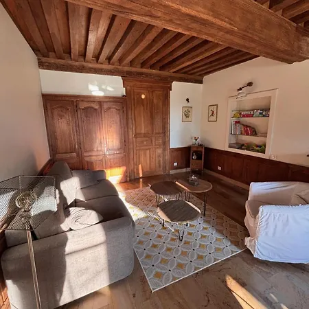 Maison Intra Muros